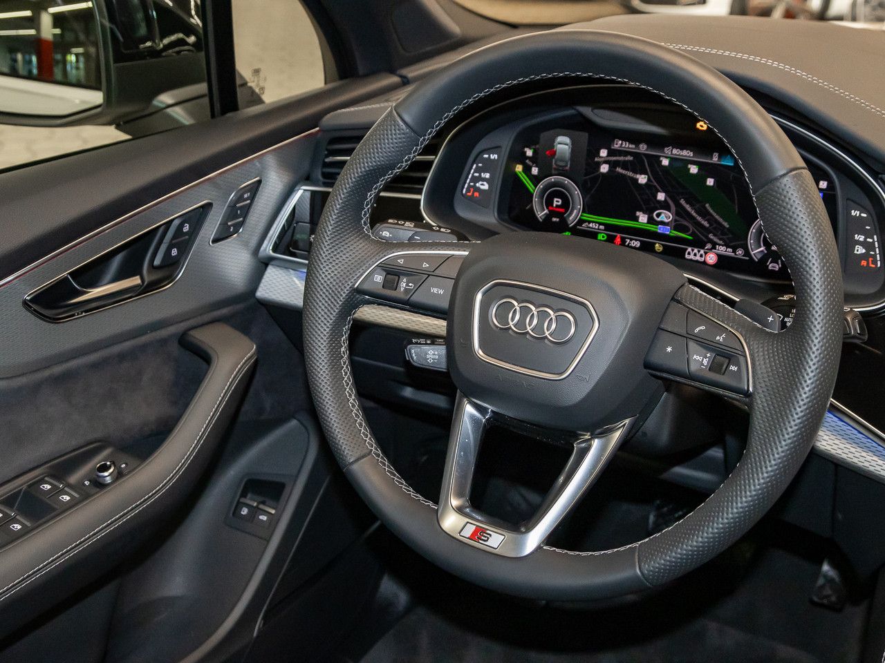Audi Q7 SUV TFSIe S line 60 TFSI e quattro tiptronic