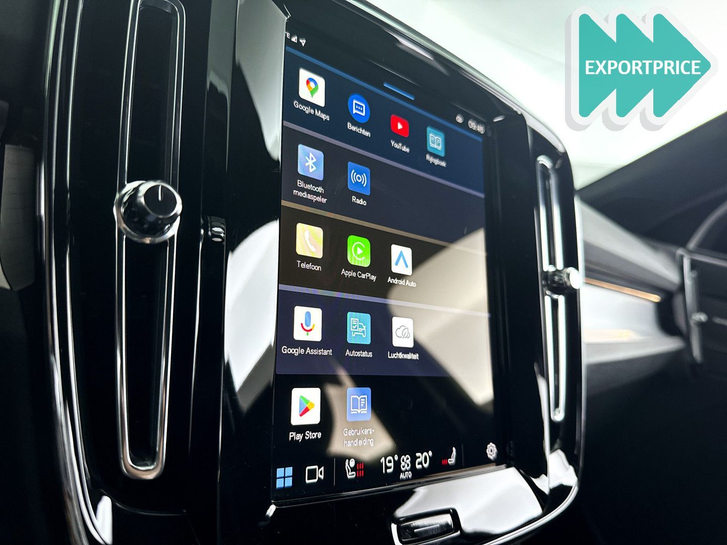 Volvo XC40 B4 Plus Dark | Parkeercamera | Stoel- en St