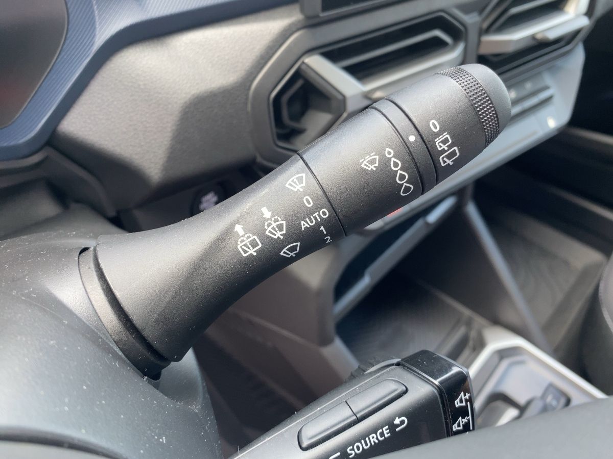 Dacia Duster III 1.6 E-TECH Hybrid 140 Journey - Samsaru's Car Outlet