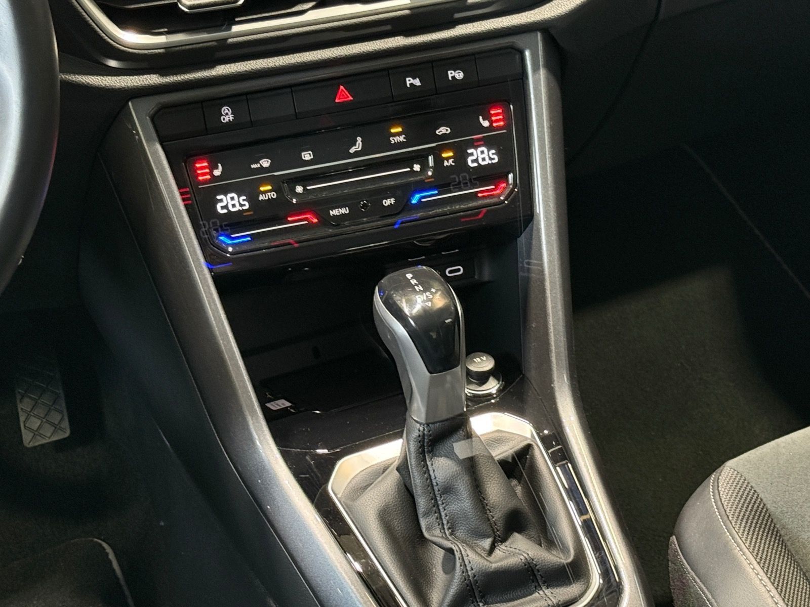 Volkswagen T-ROC Style 1.5 TSI DSG - Samsaru's Car Outlet