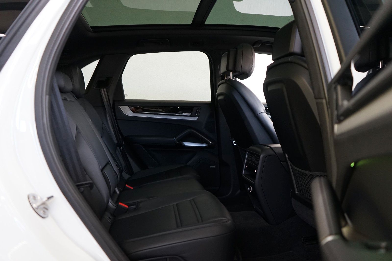 Porsche Cayenne S E-Hybrid/SportDesign/HD/PDCC/Mega-Spec