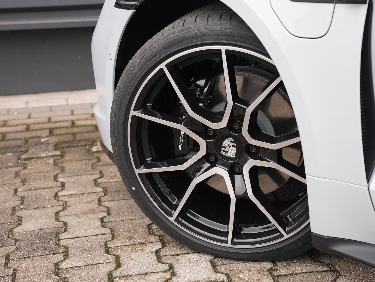 Porsche Taycan 4S Sport Turismo LED-Matrix InnoDrive Pan