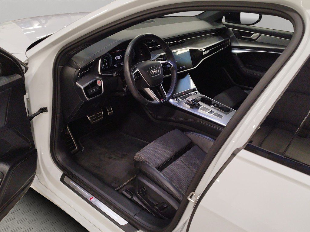 Audi A6 Avant 55 TFSIe qu. S tronic S line Pano Navi