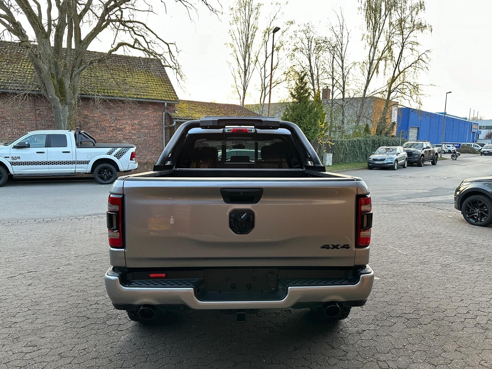 Dodge BUILT TO SERVE*LPG*4X4*OFF-ROAD*BÜGEL*AHK*NAVI*