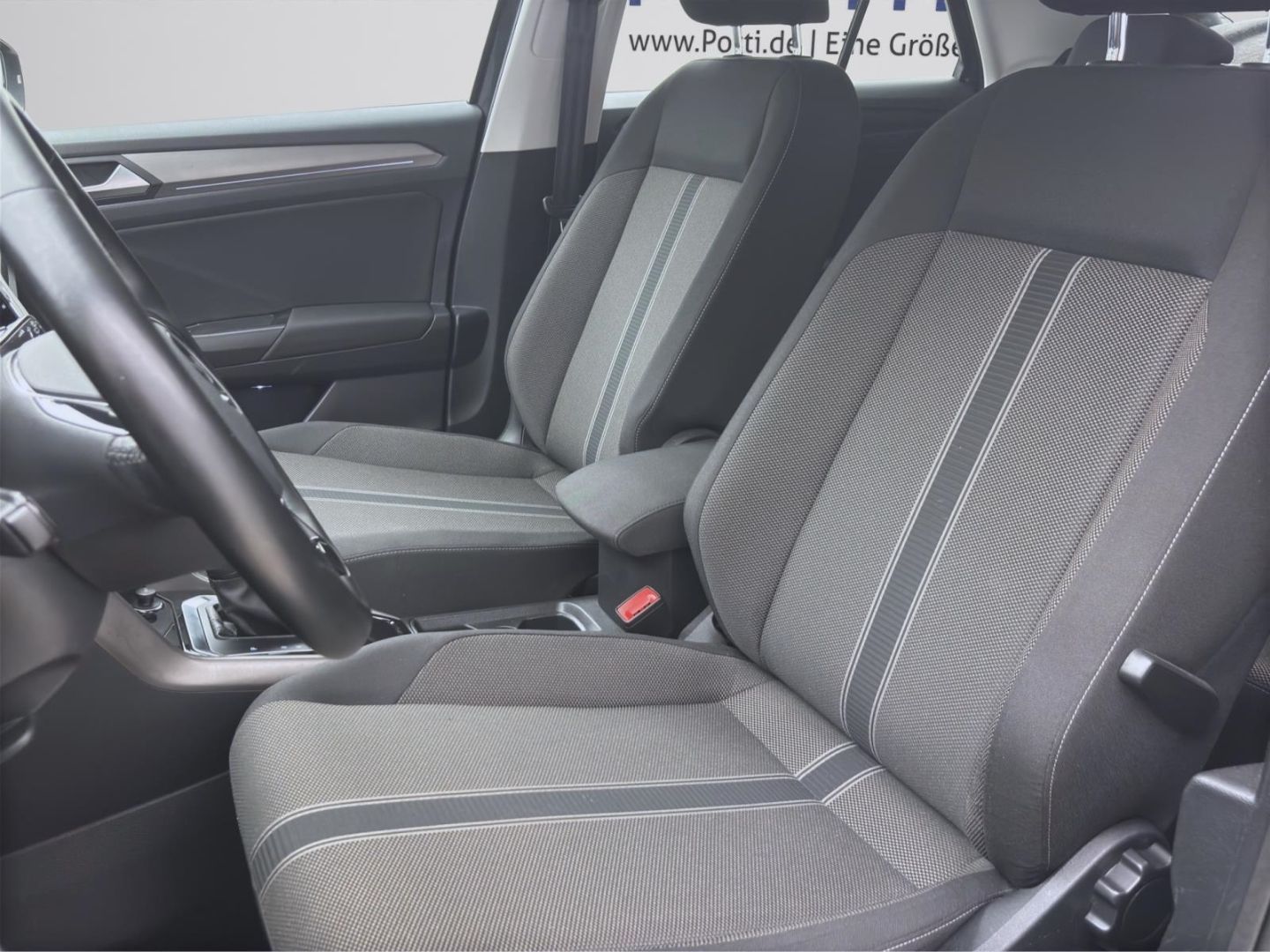 Volkswagen T-Roc 2.0 TDI DSG STYLE - Samsaru's Car Outlet
