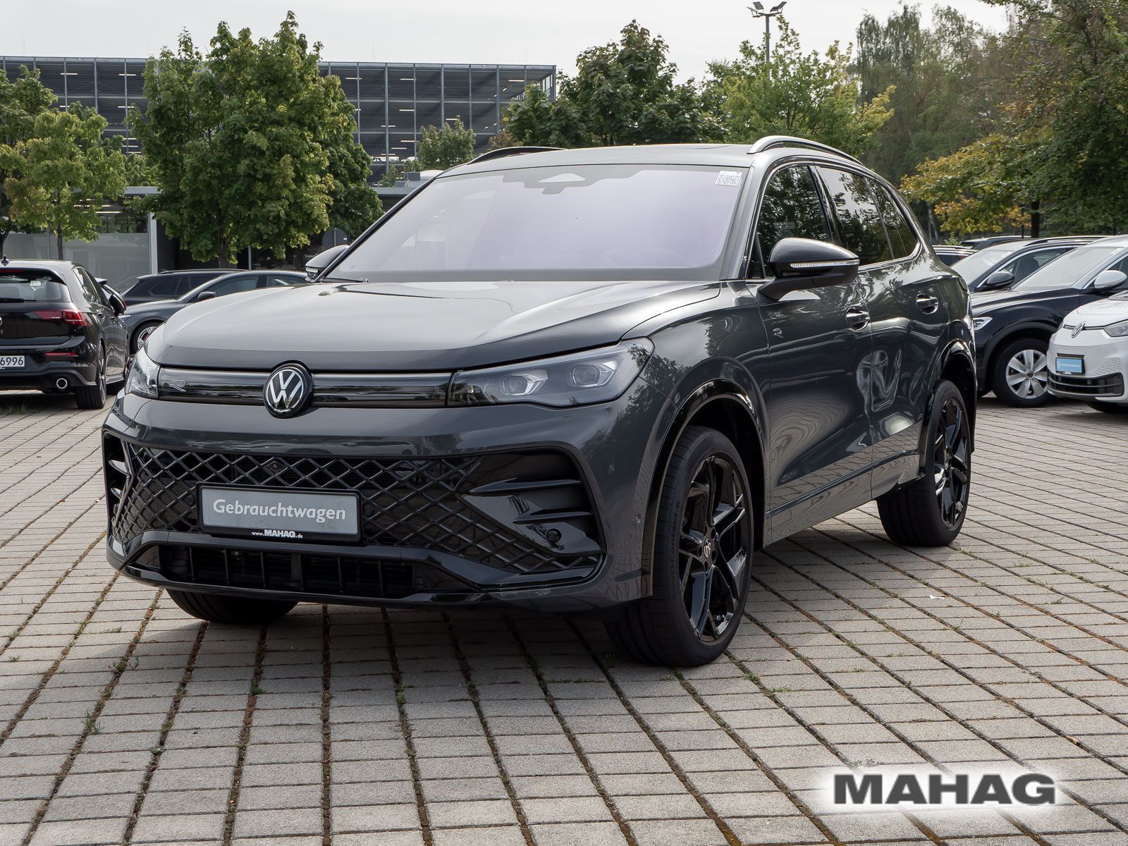 Volkswagen Tiguan 2.0 TSI 4 Mot R-Line BlackStyle Leder AHK
