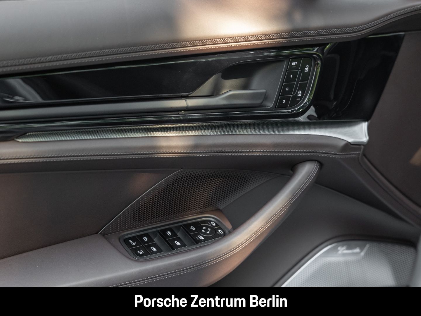 Porsche Panamera 4 E-Hybrid Massagesitze Burmester InnoD
