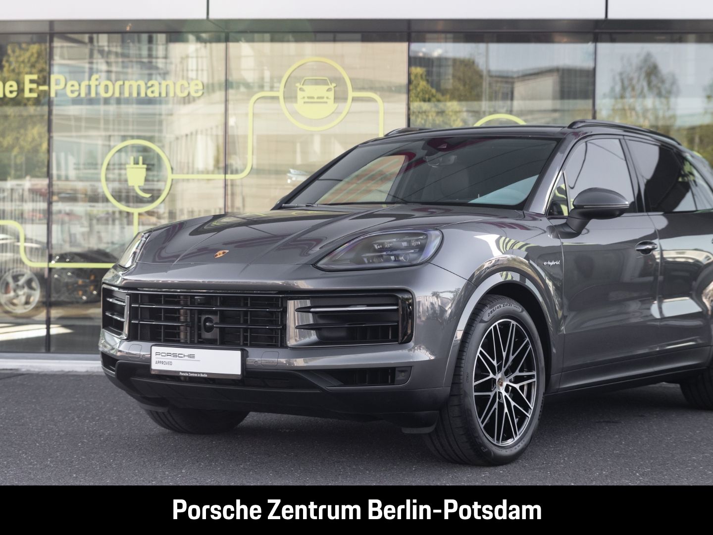 Porsche Cayenne E-Hybrid BOSE Luftfederung Panoramadach