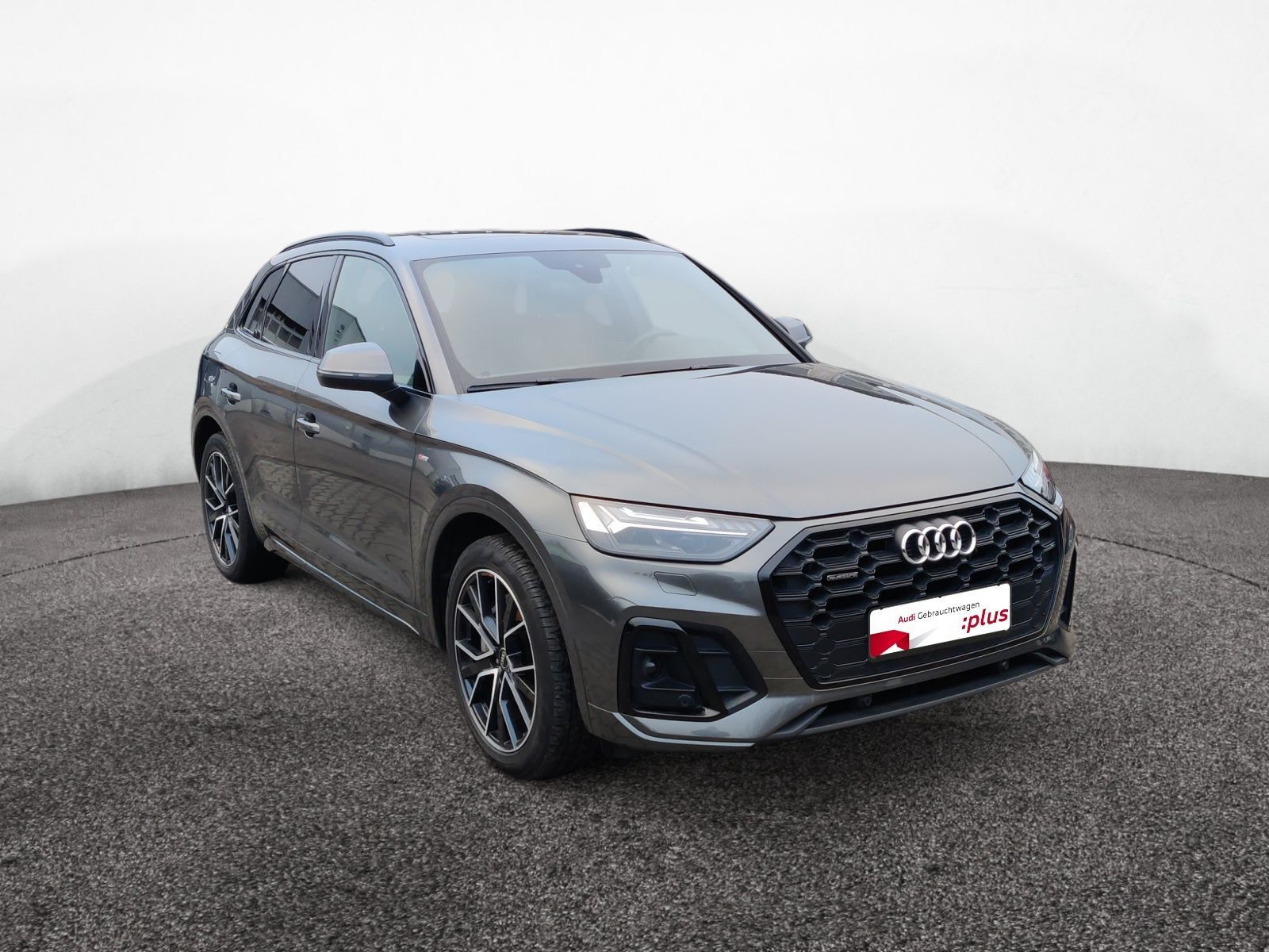 Audi Q5 55 TFSIe S line quattro S tronic Matrix AHK