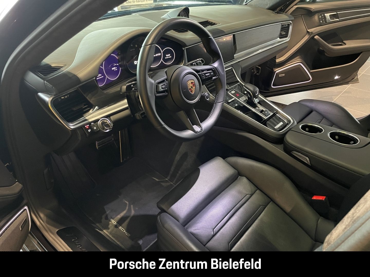 Porsche Panamera GTS BOSE Luftfederung Sportabgas LED