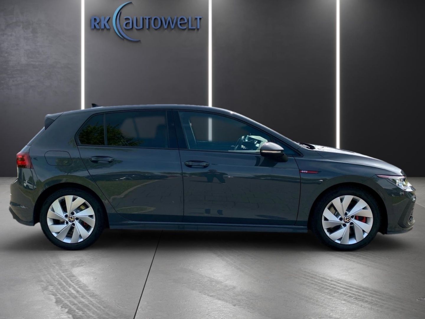 Volkswagen Golf 8 VIII GTI 2.0 TSI - Samsaru's Car Outlet