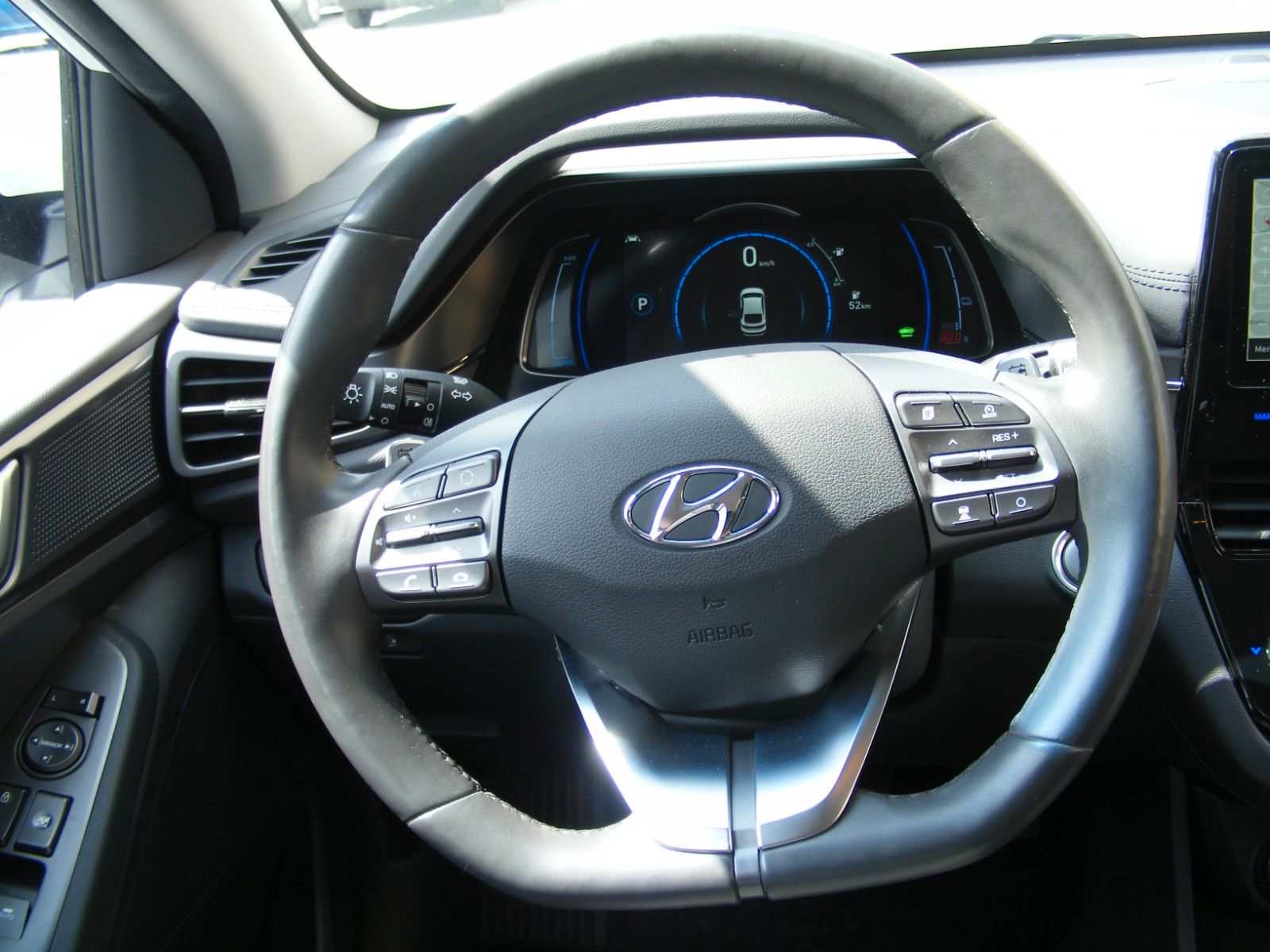 Hyundai IONIQ Elektro Trend - Samsaru's Car Outlet