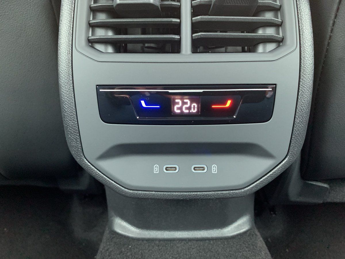 Seat Leon FR  1.5 ETSI DSG MATRIX+SHZ+NAV