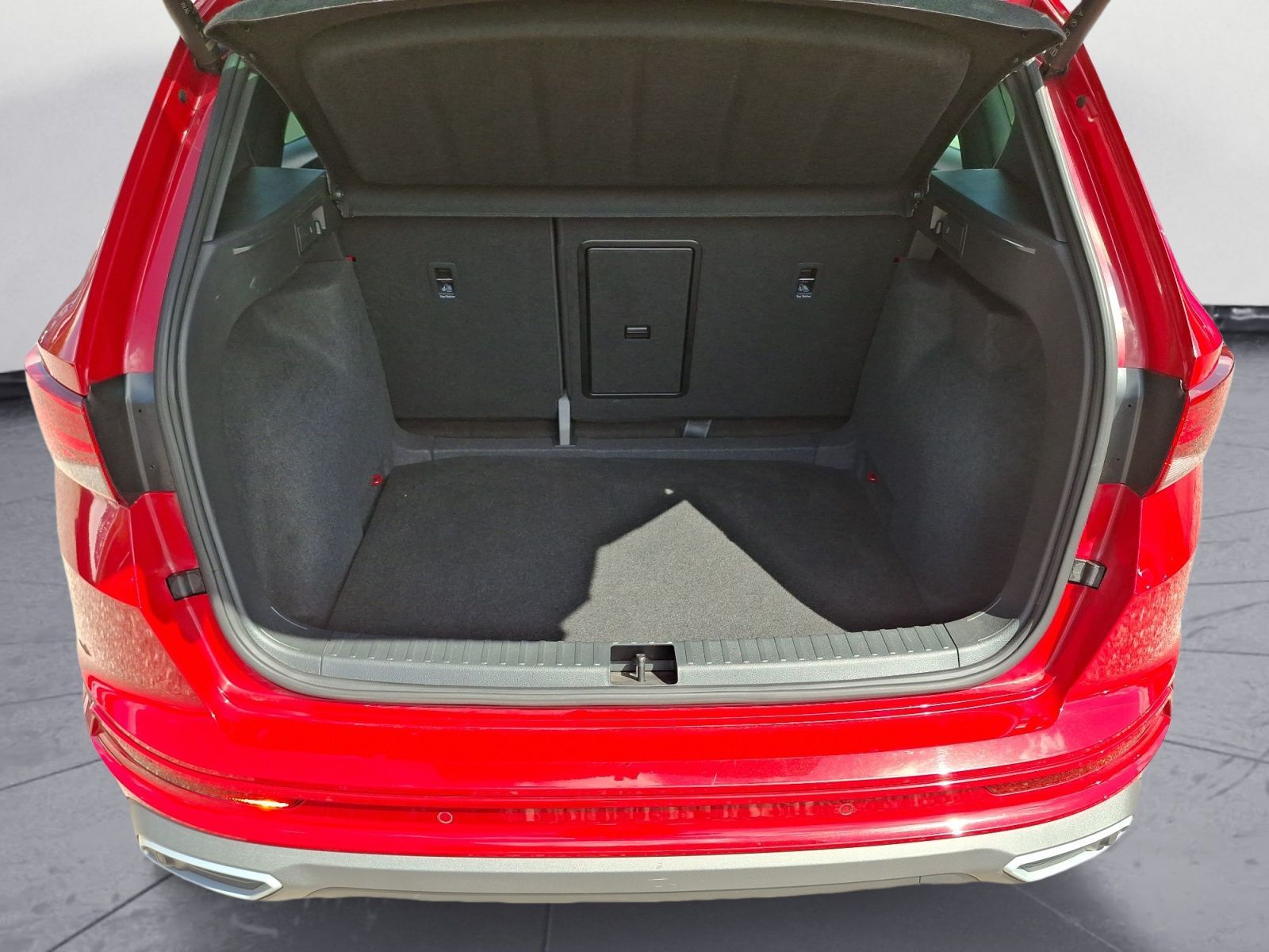 Seat Ateca 1,5 TSI DSG FR AHK*SHZ*PANO*ACC*NAVI*KAMER