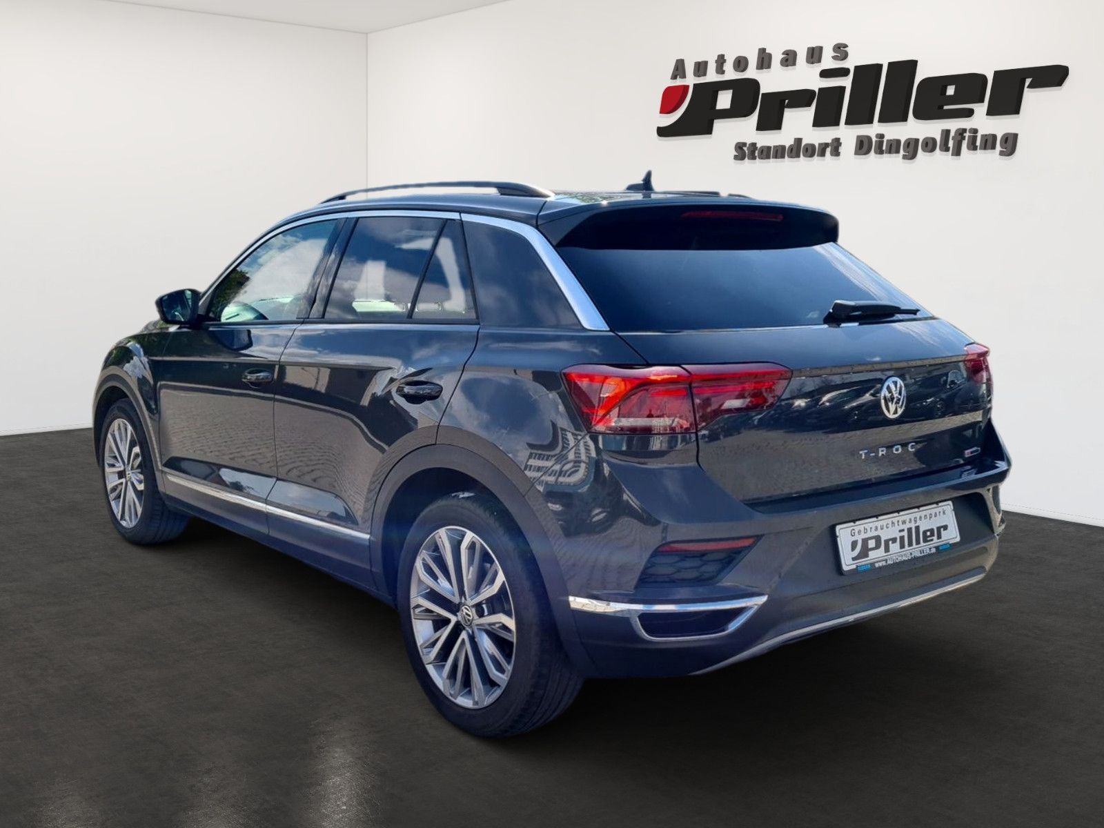 Volkswagen T-Roc 2.0 TDI Sport 4Motion - Samsaru's Car Outlet