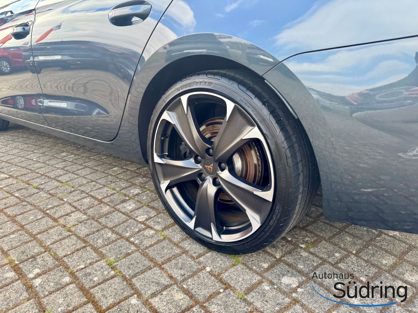 Cupra Leon Sportstourer 1.4 TSI Hybrid DSG - Samsaru's Car Outlet