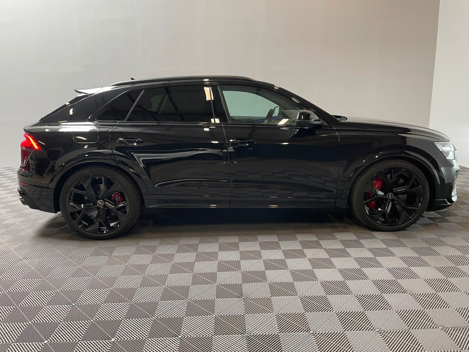 Audi RSQ8 4.0 TFSI quattro*Keramic-StandHz-B&O*