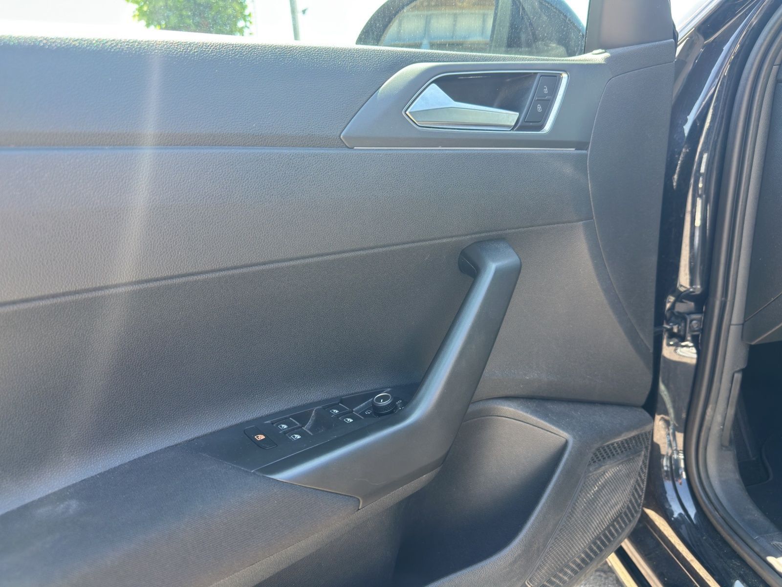 Volkswagen Taigo R-Line 1.5 TSI DSG - Samsaru's Car Outlet