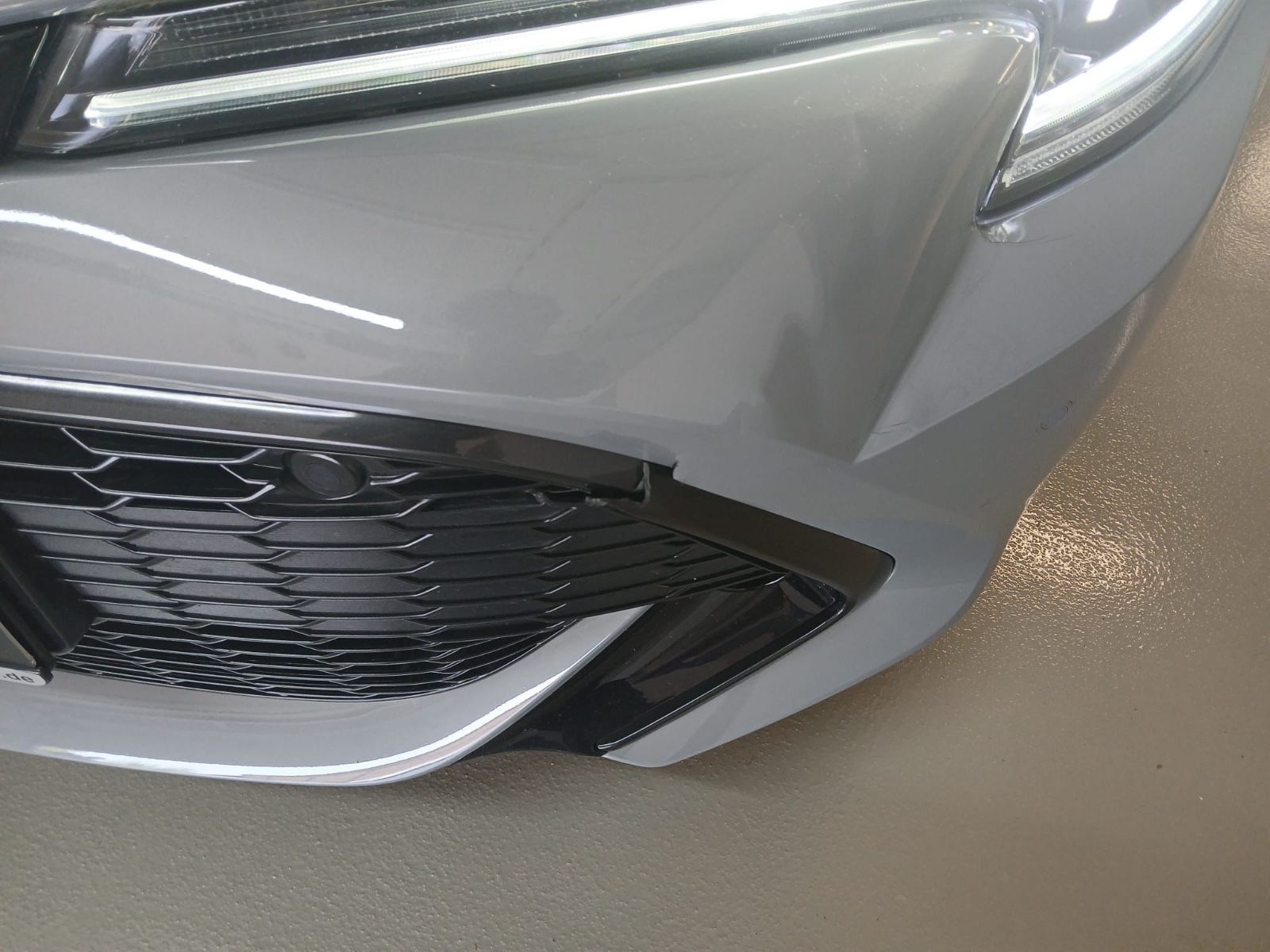 Toyota Corolla Touring Sports 2.0 Hybrid Team - Samsaru's Car Outlet