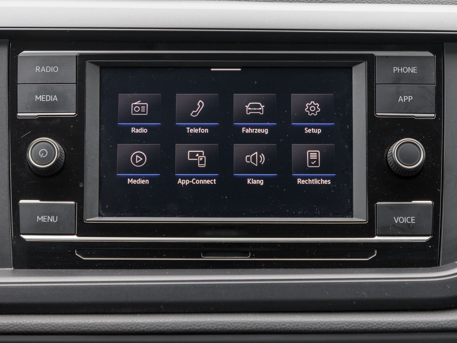 Volkswagen Taigo 1.0 TSI - Samsaru's Car Outlet