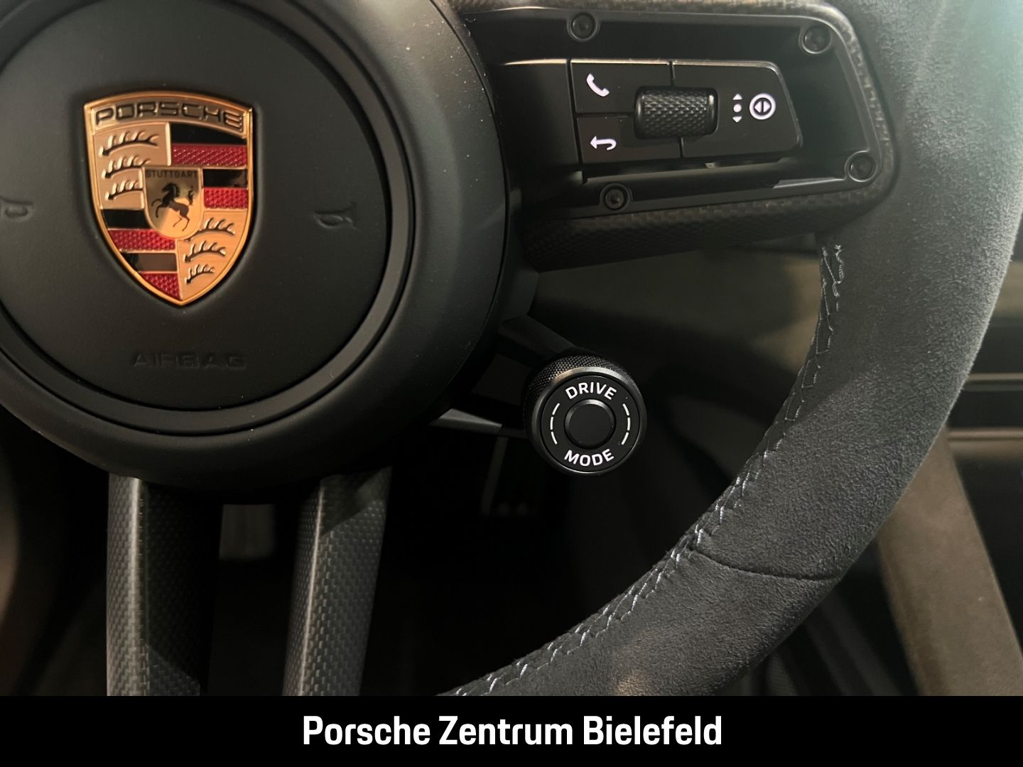 Porsche Taycan GTS Sport Turismo  Nordischgold Head-Up