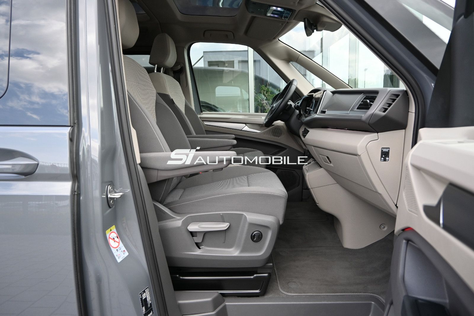 Volkswagen T7 Multivan 2.0 TDI DSG Edition - Samsaru's Car Outlet