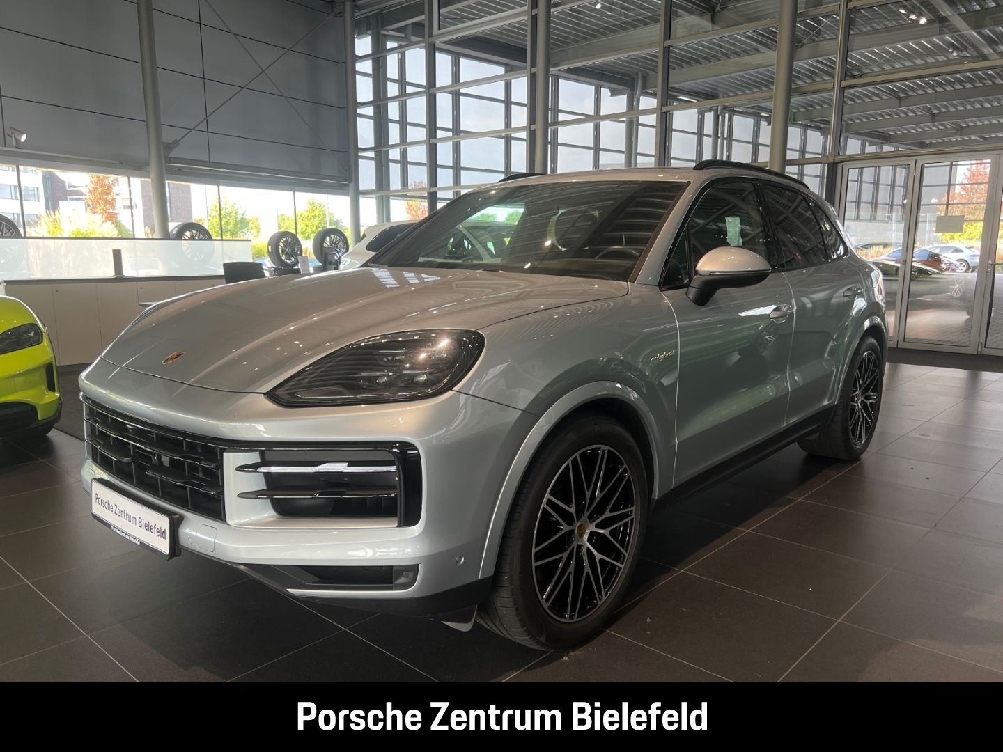 Porsche Cayenne E-Hybrid HA-Lenkung InnoDrive Soft-Close