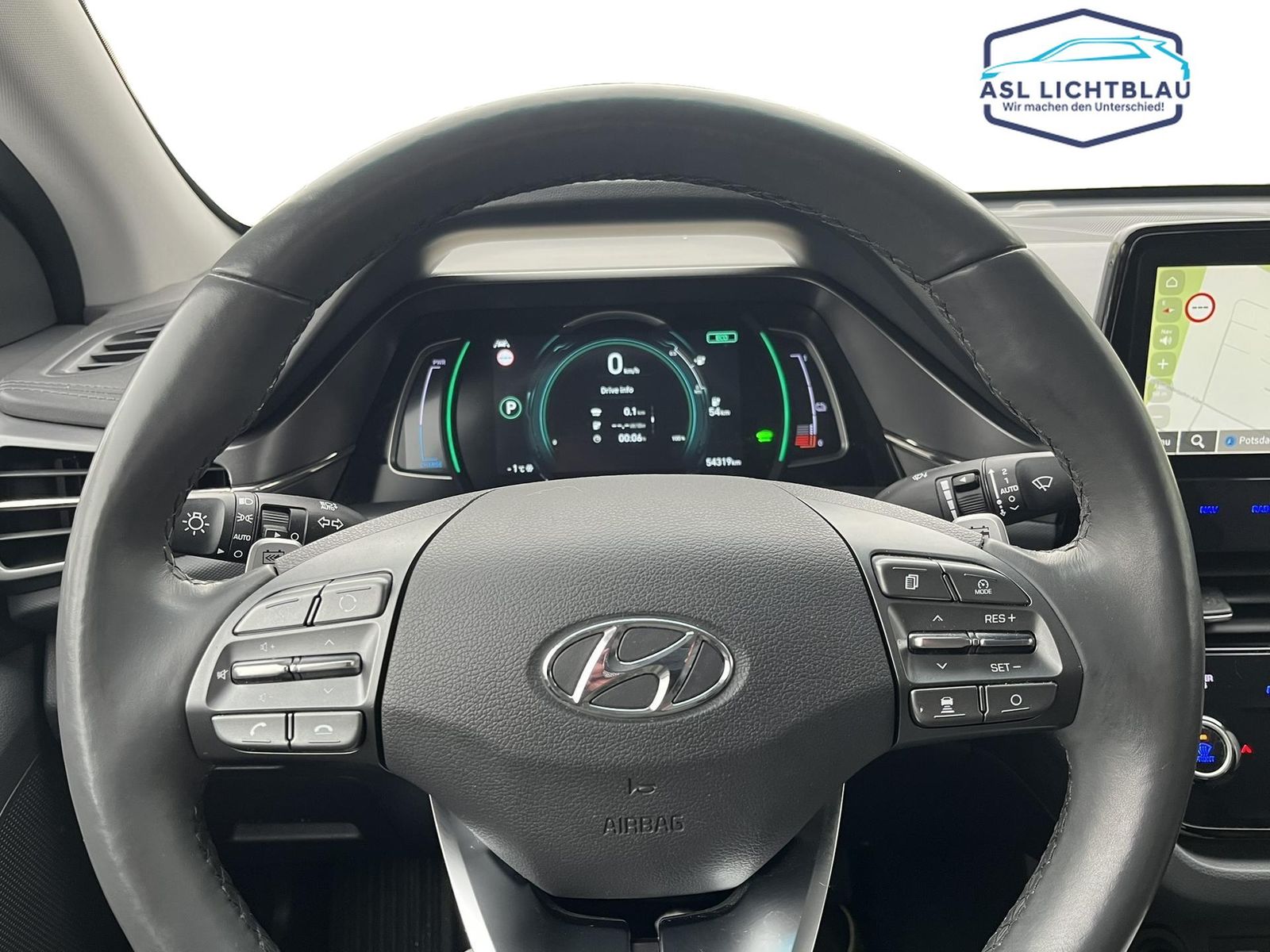 Hyundai IONIQ Facelift Elektro PREMIUM-Paket - Samsaru's Car Outlet