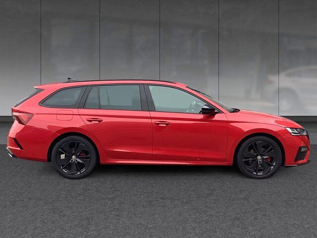 Skoda OCTAVIA COMBI TDI DSG RS - Samsaru's Car Outlet