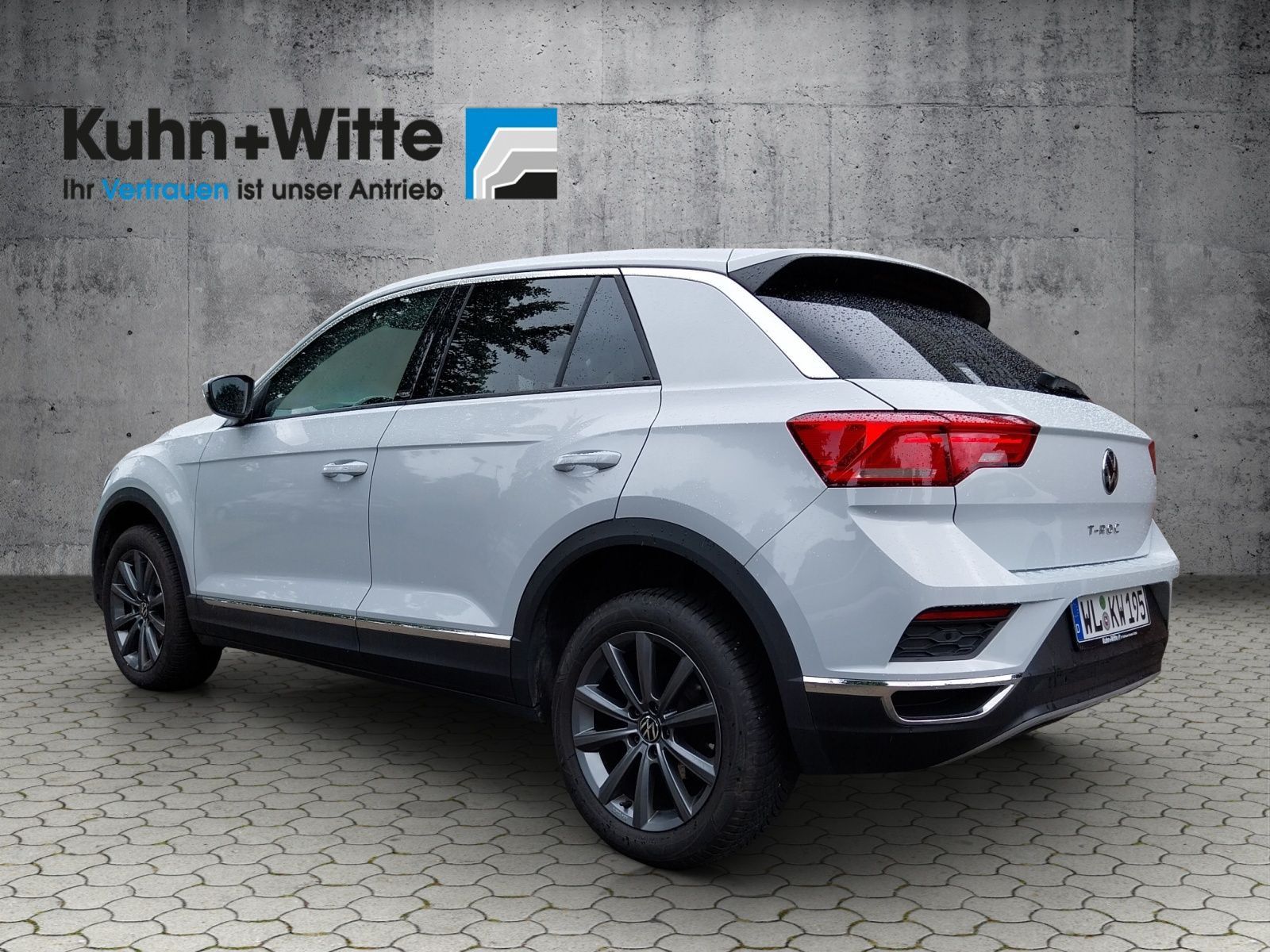 Volkswagen T-Roc 1.5 TSI - Samsaru's Car Outlet