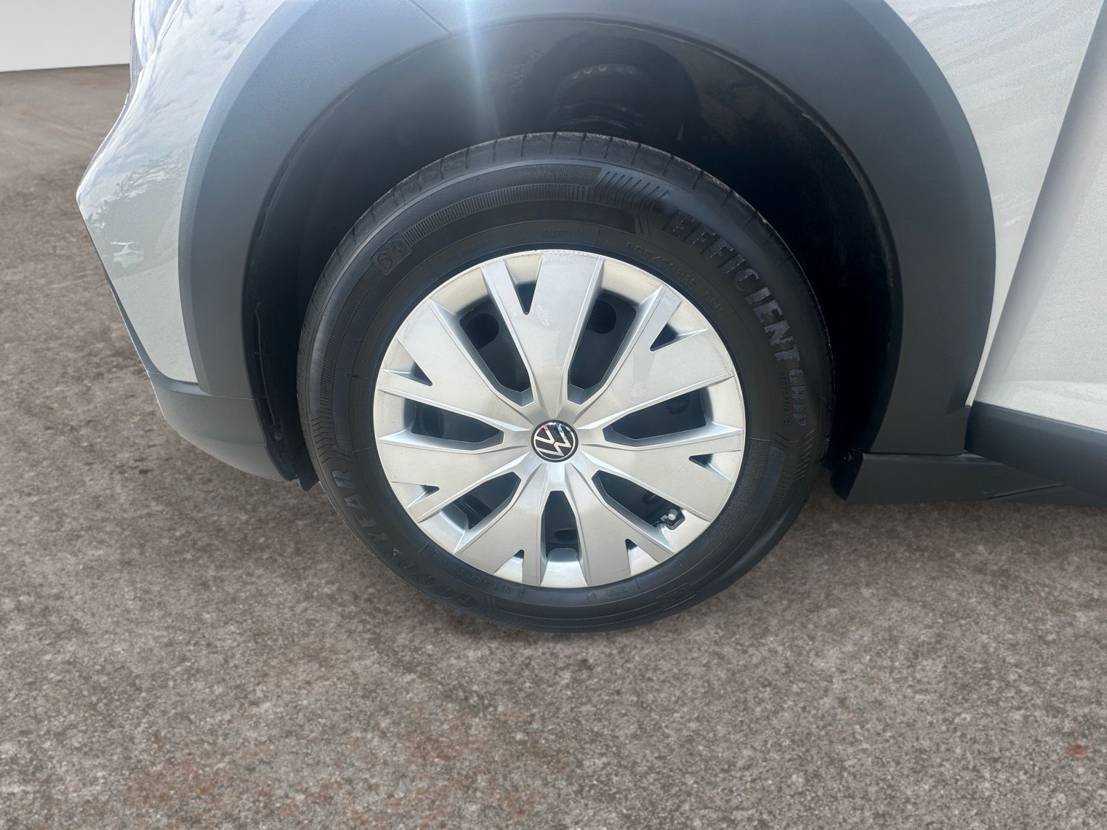 Volkswagen Taigo 1.0 TSI - Samsaru's Car Outlet
