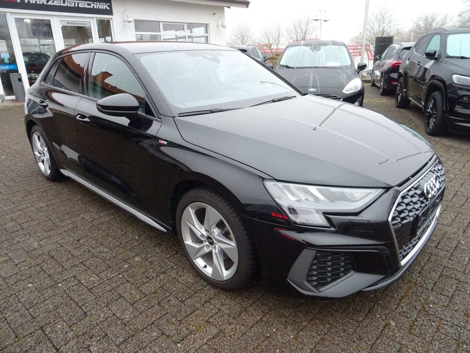 Audi A3 Sportback 30 TFSI S line - Samsaru's Car Outlet