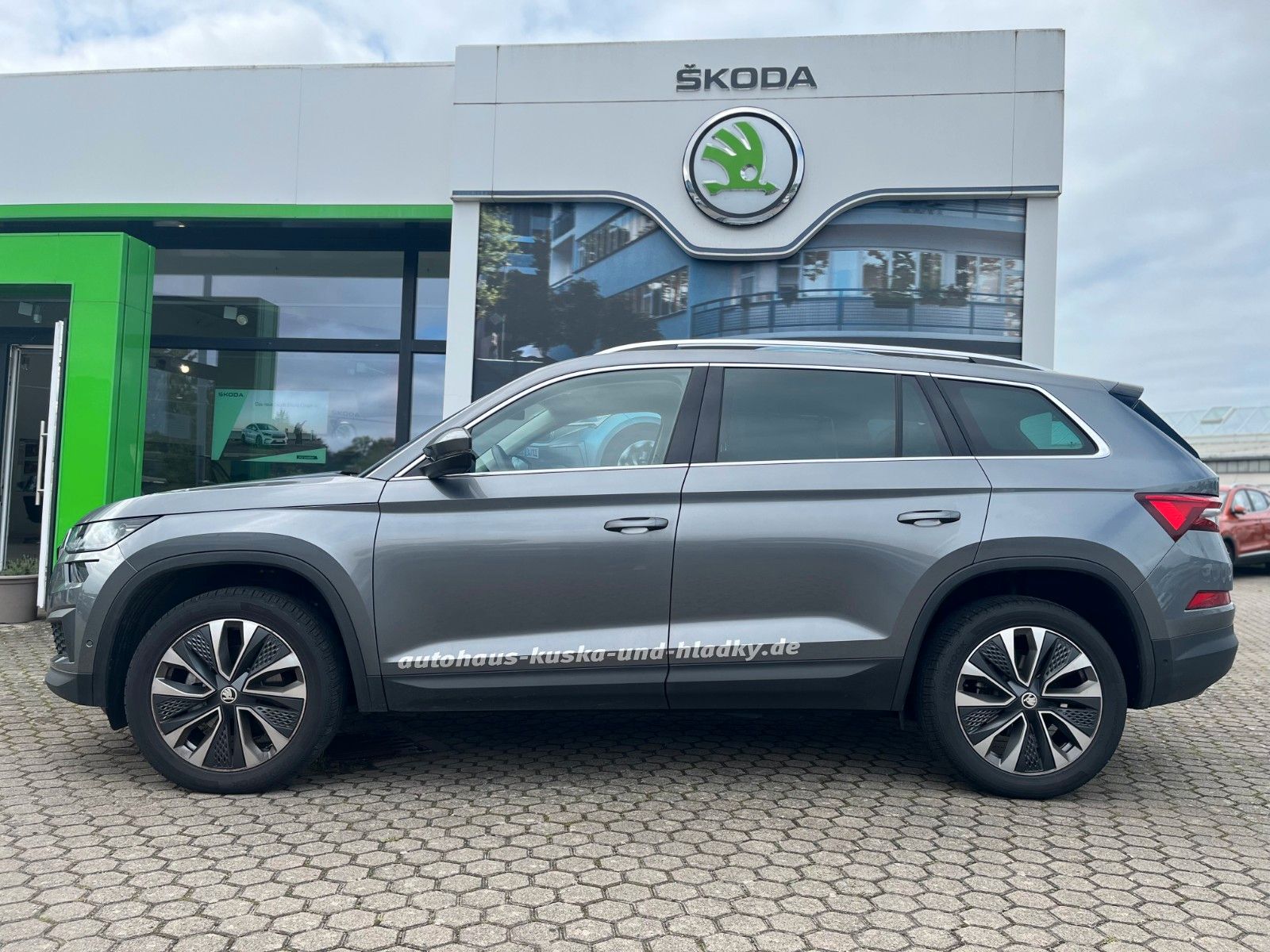 Skoda Kodiaq Tour 2.0 TDI DSG - Samsaru's Car Outlet