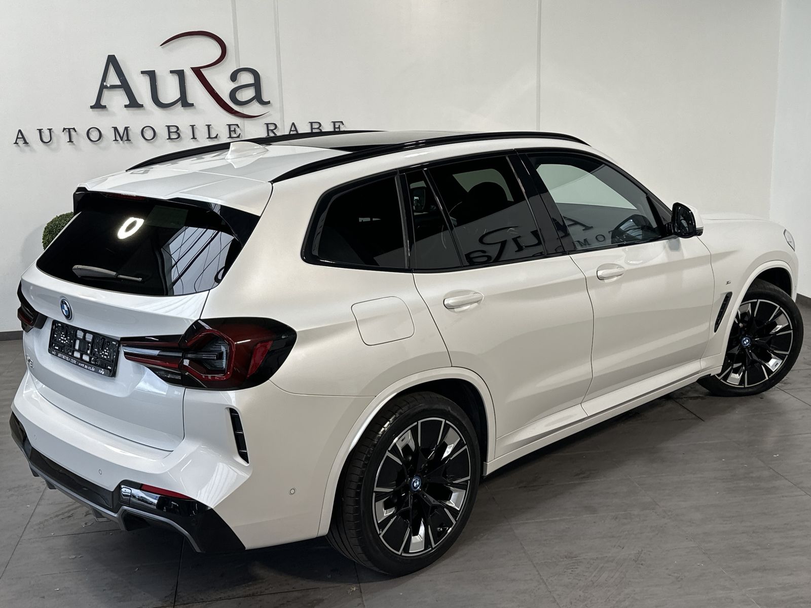 BMW iX3 Impressive NAV+LASER+ACC+KAMERA+PANO+HUD+AHK