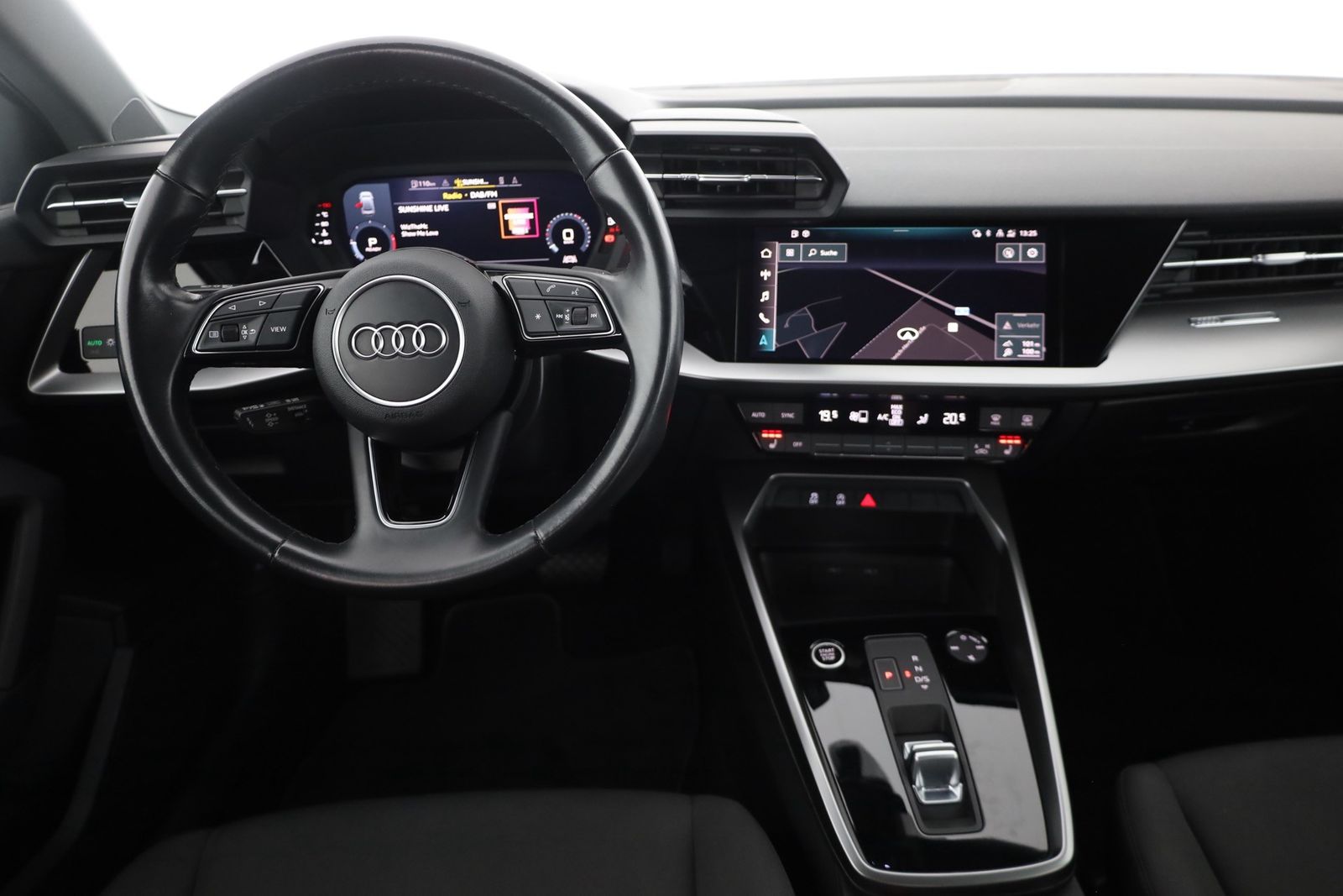 Audi A3 35 TDI S-Tronic Limousine LED Navi AHK Tempo