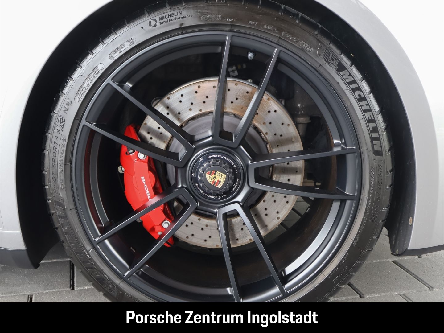 Porsche 992 (911) Targa 4 GTS, Hinterachslenkung, PA Sur