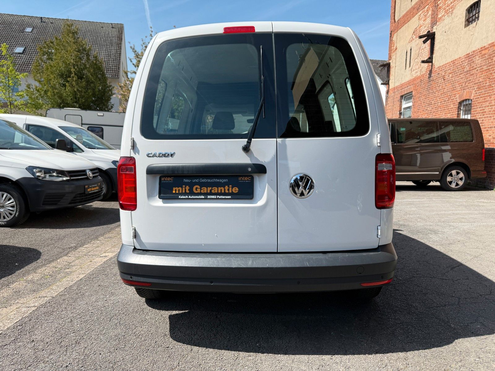 Volkswagen Caddy - Samsaru's Car Outlet