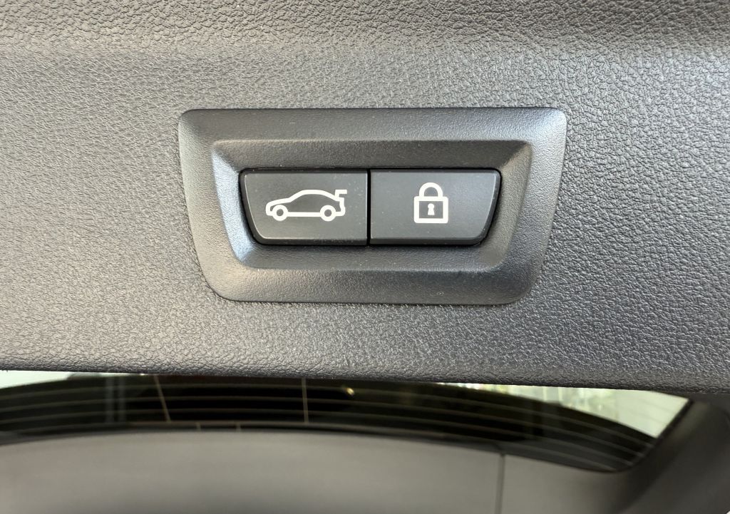 BMW X3 xDrive30d - Samsaru's Car Outlet