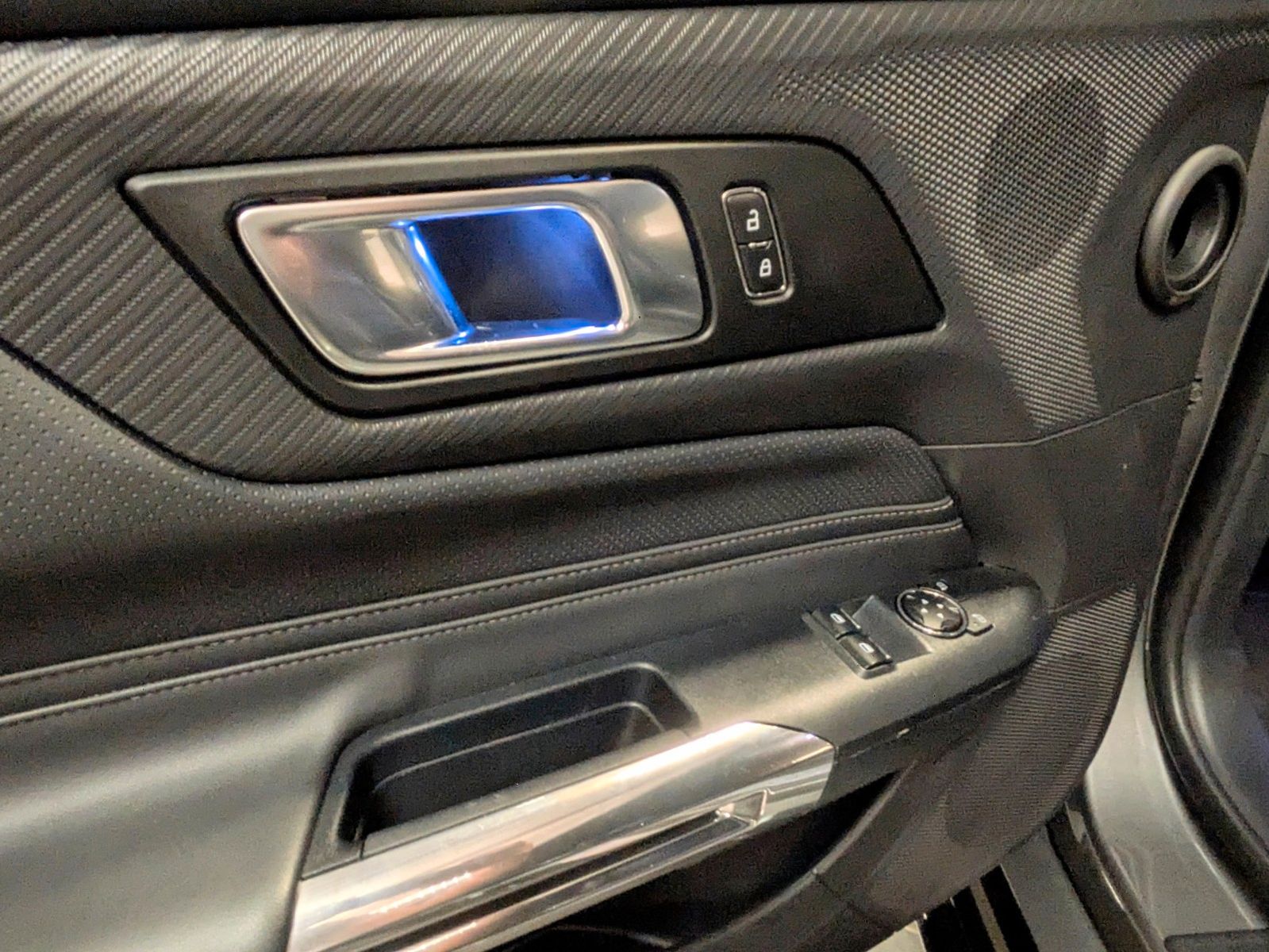 Ford Mustang Dark Horse S650 Look Tüv Neu 1.Hand