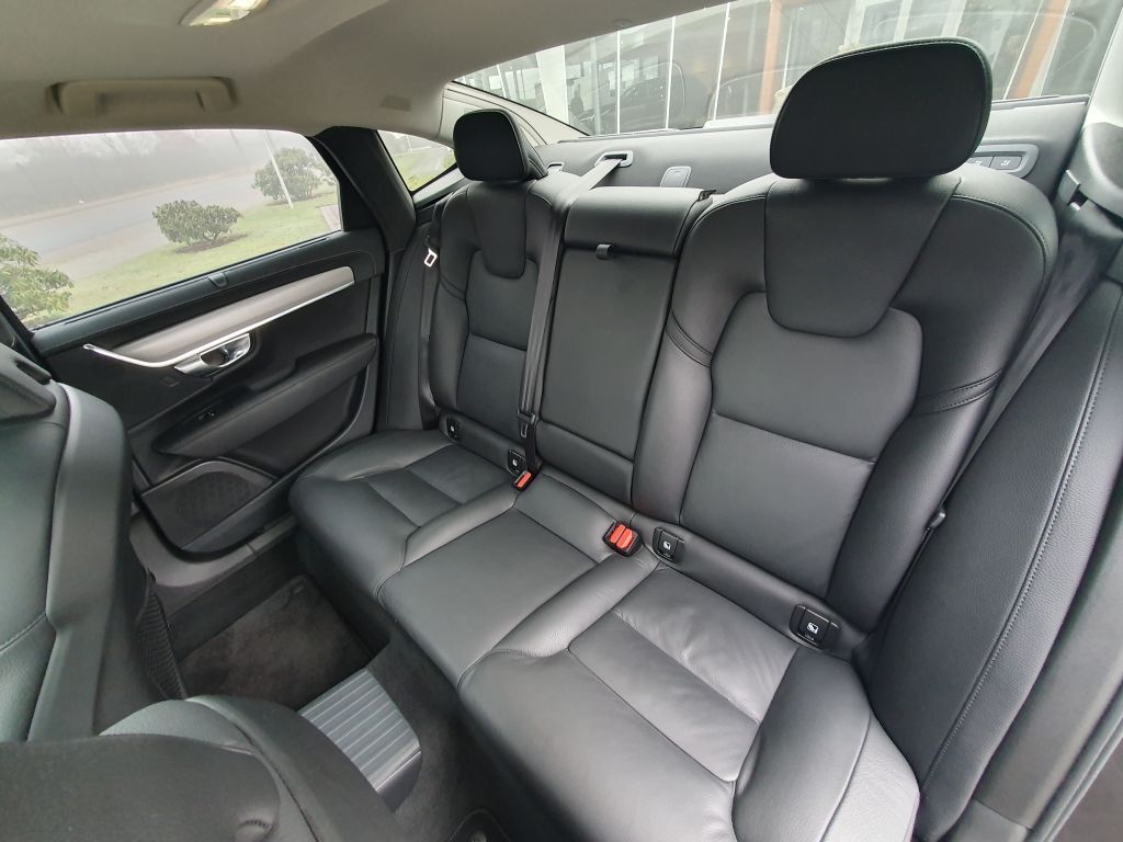 Volvo S90 T8 Recharge AWD Ultimate Dark