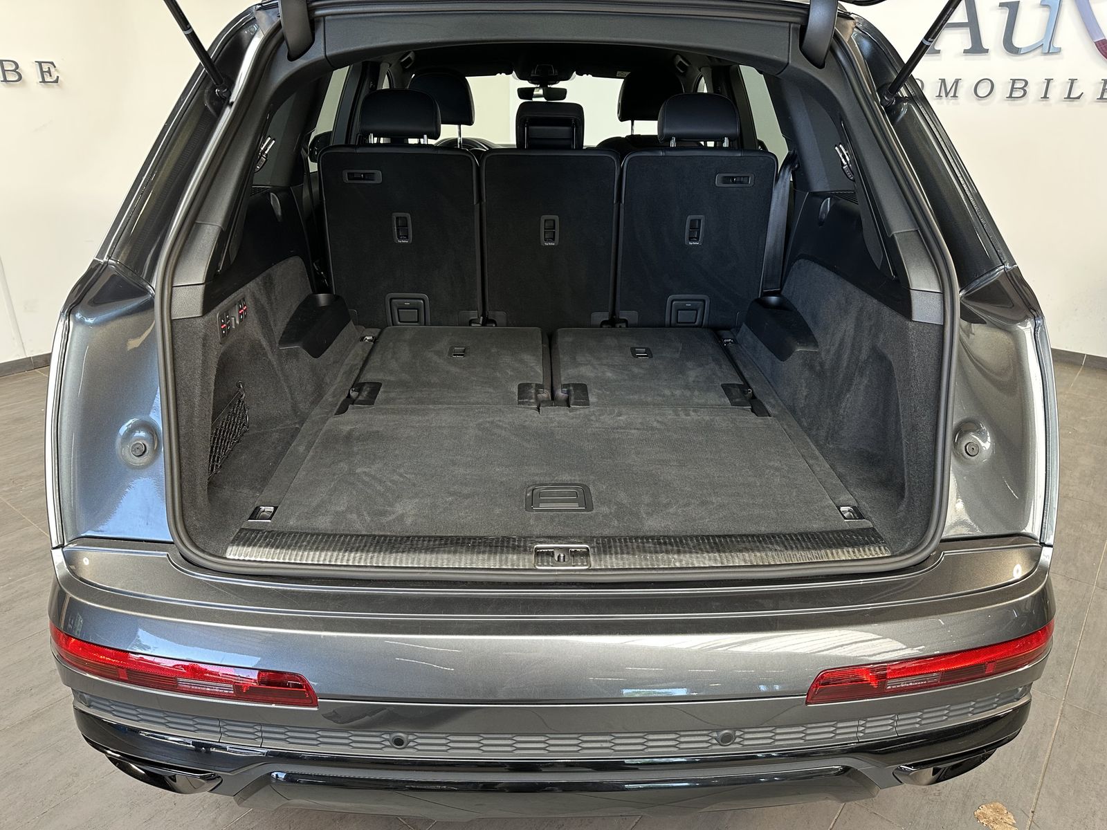Audi Q7 50 TDI S-Line Black 7Sitzer NAV+MATRIX+AHK+VC