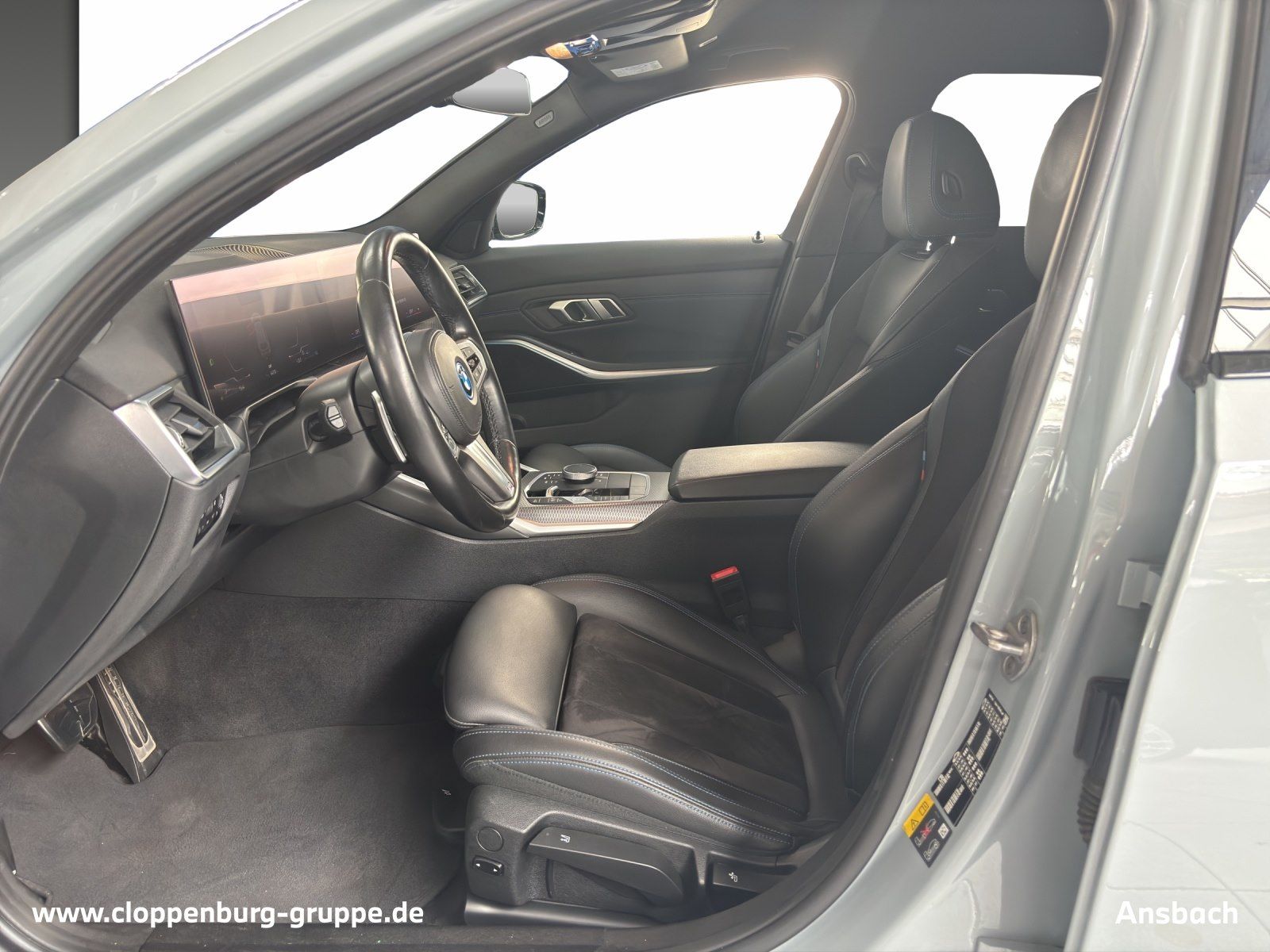 BMW 330e Touring M Sportpaket - Samsaru's Car Outlet