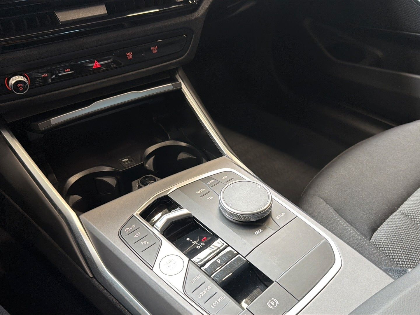 BMW 320d Touring xDr. ACC AHK IQ KZU 360° HUD HiFi