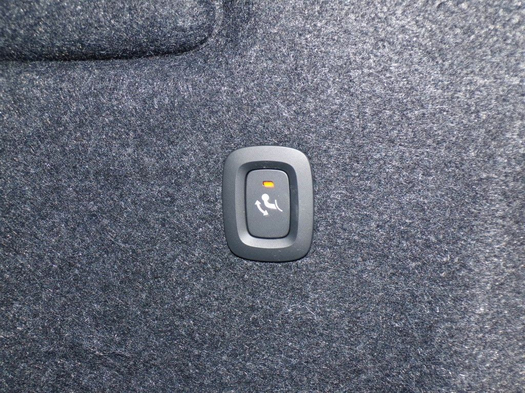 Volvo XC40 T4"Plus Dark"/Standheizung/Memory/Kam./H&K