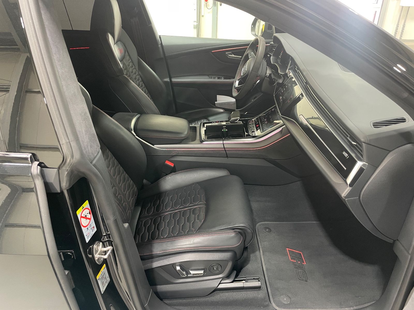 Audi RSQ8/Keramik/Carbon/Pano/RS-Dynm-Pkt/APR-720PS