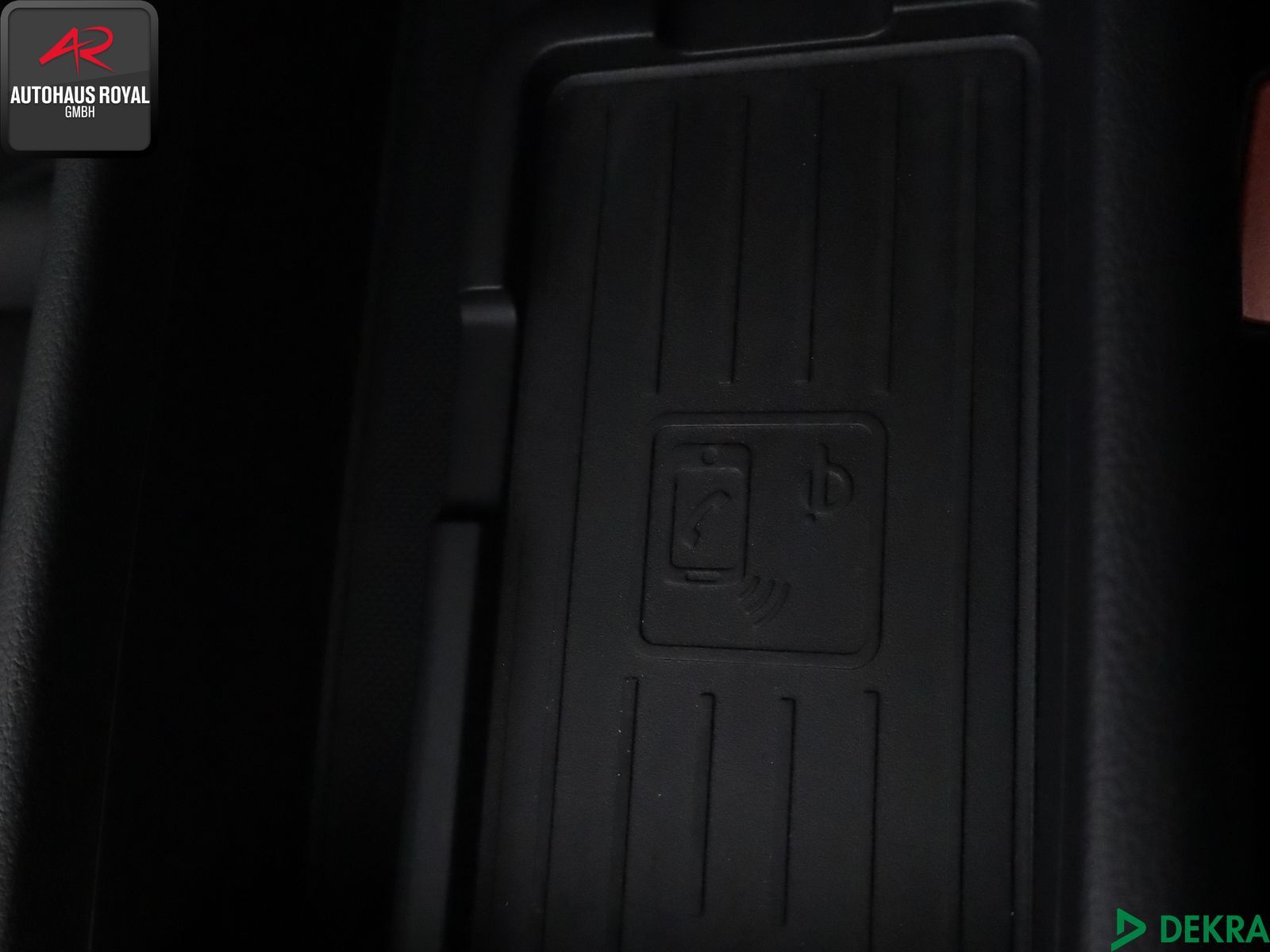 Audi A4 Avant 40 TDI qu S LINE - Samsaru's Car Outlet