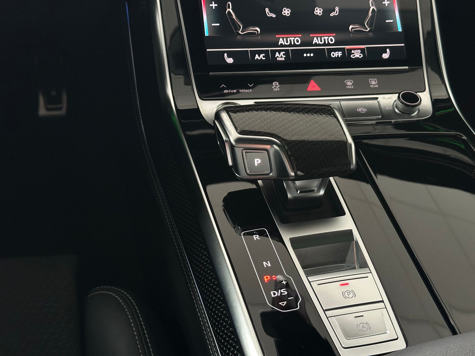 Audi Q8 50 TDI qu. tipt. S LINE COMP+AIR+AHZV+HD+B&O