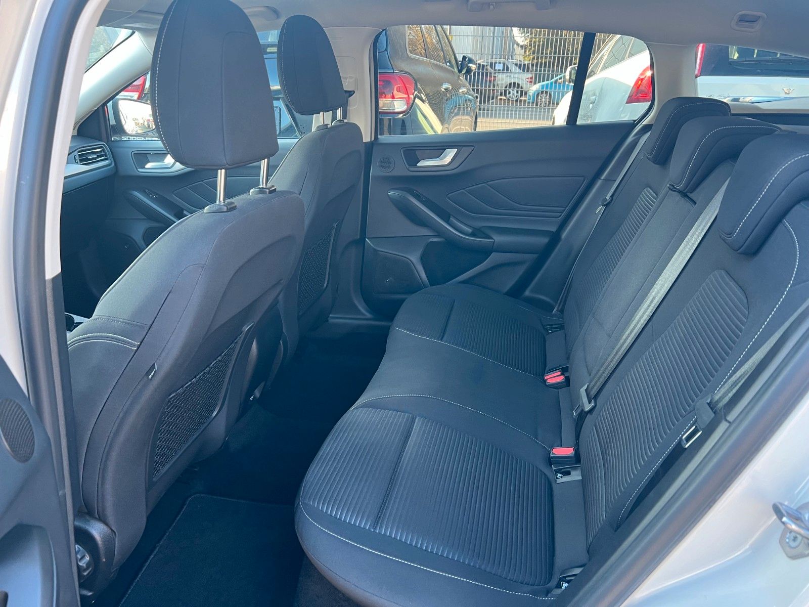 Ford Focus Turnier Titanium - Samsaru's Car Outlet