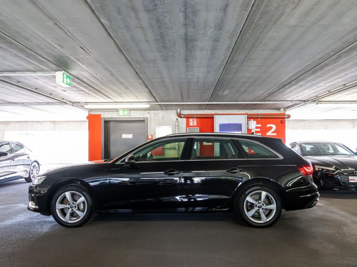 Audi A4 Avant 40 TFSI qu advanced - Samsaru's Car Outlet