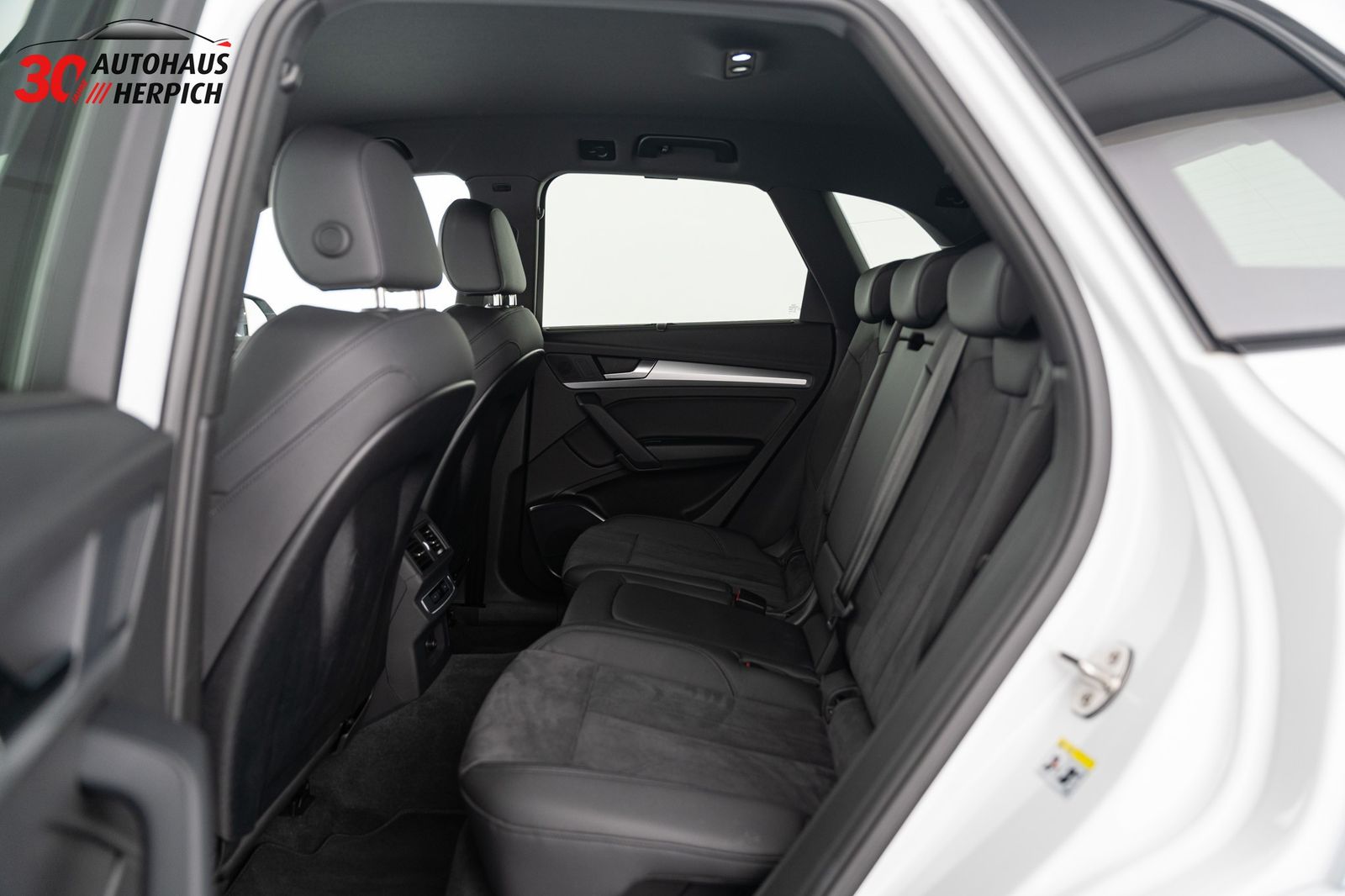 Audi Q5 40 TDI quattro S-Line RFK SHZ DAB NAVI AHK LE